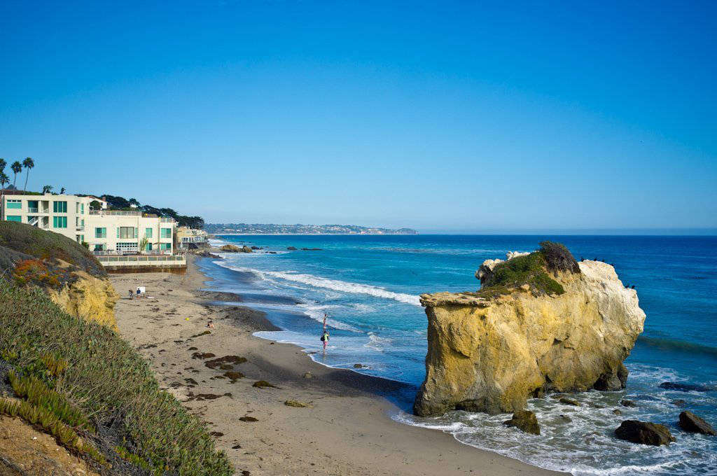 Image: Beach in Malibu to include in a 10-day California road trip itinerary
